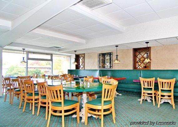 Quality Inn & Conference Center Maple Shade Restaurant foto