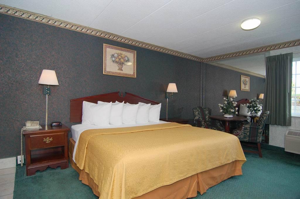 Quality Inn & Conference Center Maple Shade Kamer foto