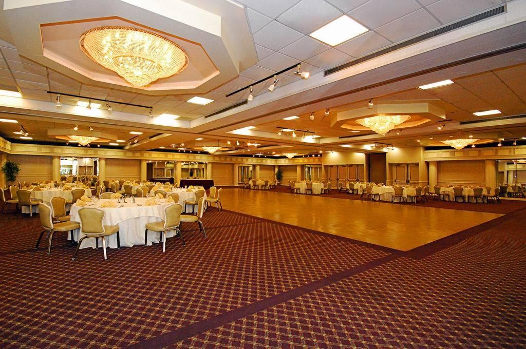 Quality Inn & Conference Center Maple Shade Restaurant foto